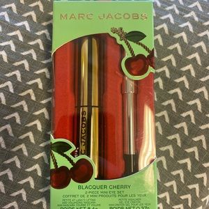 Marc Jacobs eyes set